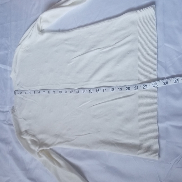 New York & Company Women's Sweater with beads size extra small - Picture 6 of 8